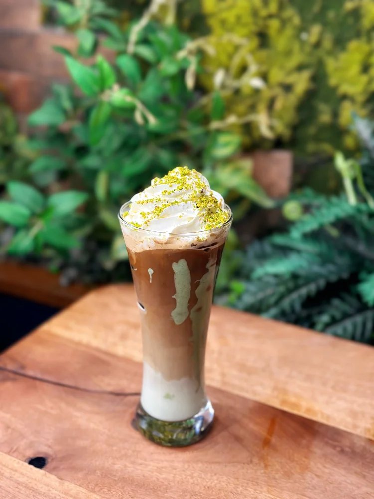 Buzlu Antep Fıstıklı Latte