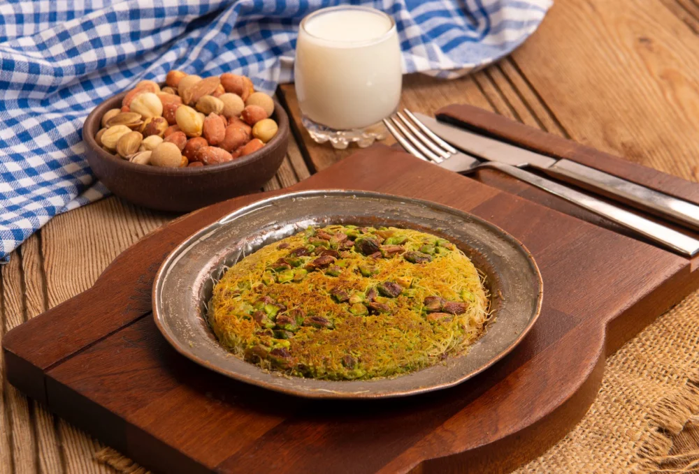 FISTIKLI PEYNİRLİ KADAYIF