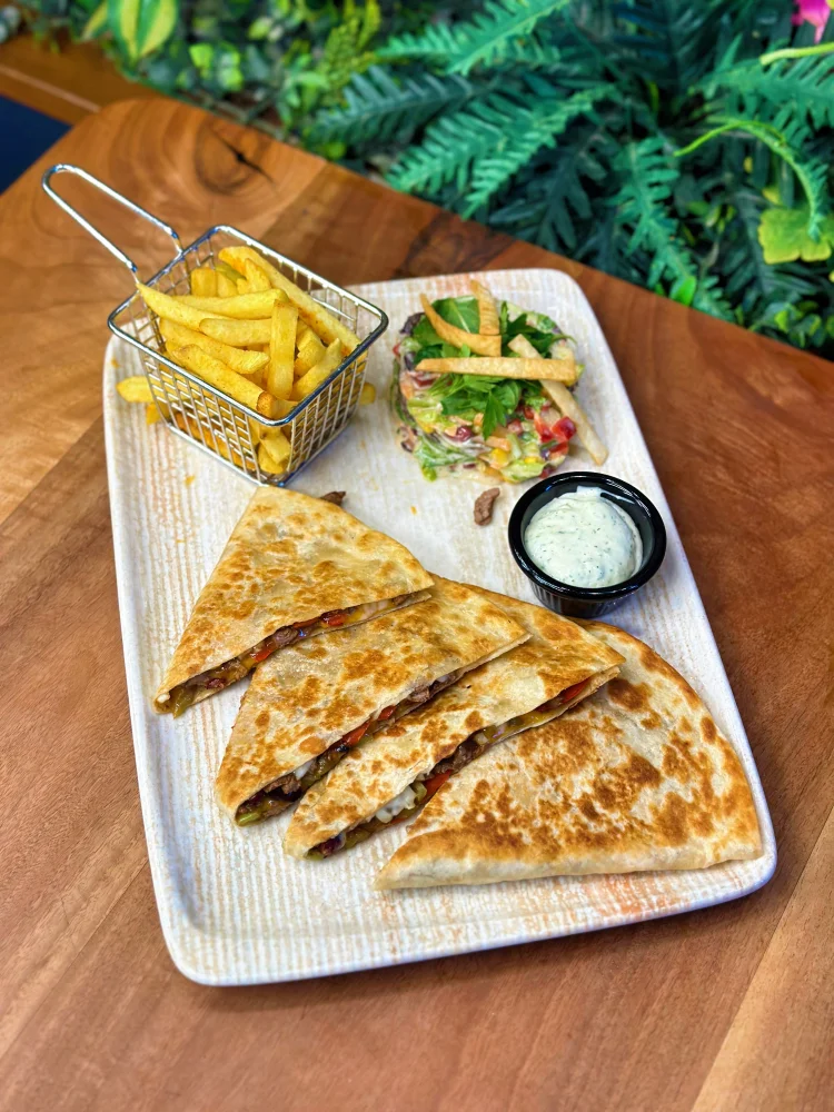 Tavuk Quesadilla